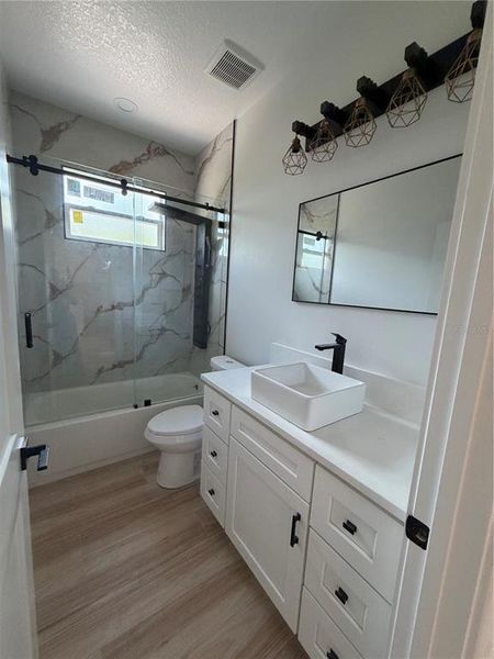 Furnished interior view inside a new home in , Eustis (Image 8).