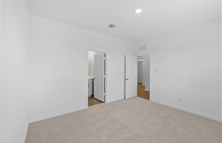 Spacious, unfurnished interior of a new home in Skyview, Belton (Image 17). Spacious, unfurnished interior of a new home in Skyview, Belton (Image 17).