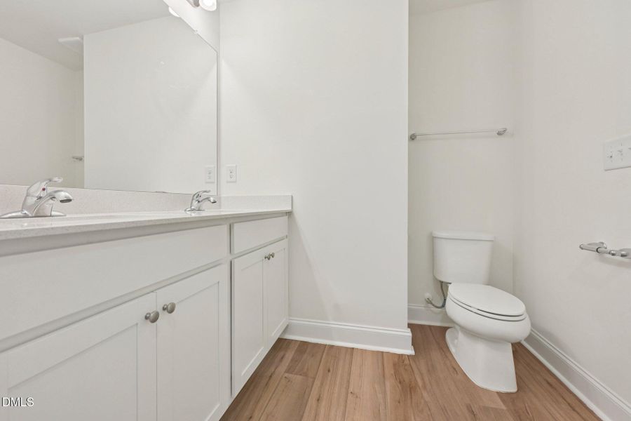 50-web-or-mls-Favored Ave-S2002-050 50-web-or-mls-Favored Ave-S2002-050