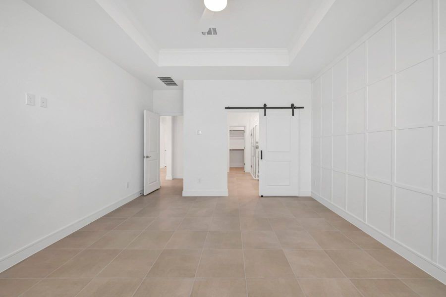 Private primary suite