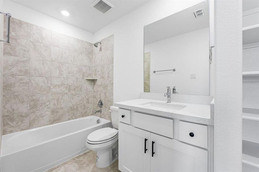 100 North Sky Drive ~ Ready Now 100 North Sky Drive ~ Ready Now