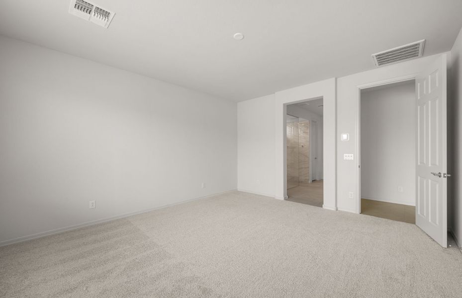 Spacious, unfurnished interior of a new home in Allen Ranches, Litchfield Park (Image 24).
