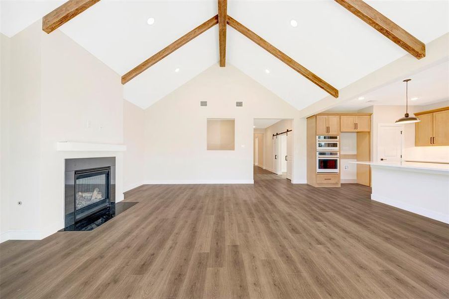 Spacious, unfurnished interior of a new home in Elevon, Lavon (Image 36).