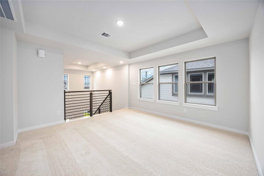 Spacious, unfurnished interior of a new home in Granger Pines, Conroe (Image 28). Spacious, unfurnished interior of a new home in Granger Pines, Conroe (Image 28).