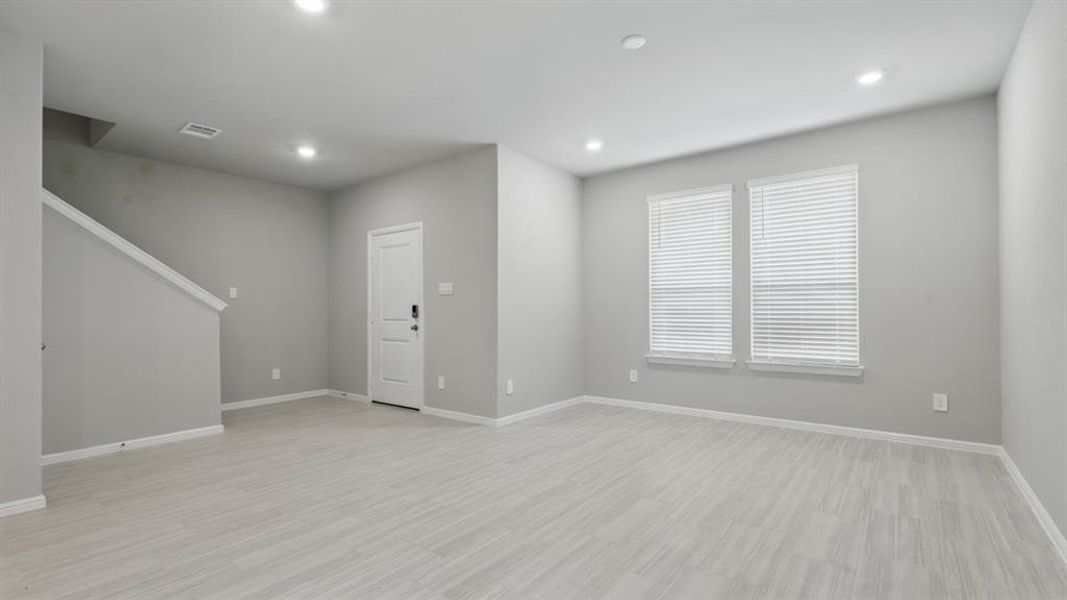 Spacious, unfurnished interior of a new home in Orchard Village, Fort Worth (Image 23). Spacious, unfurnished interior of a new home in Orchard Village, Fort Worth (Image 23).