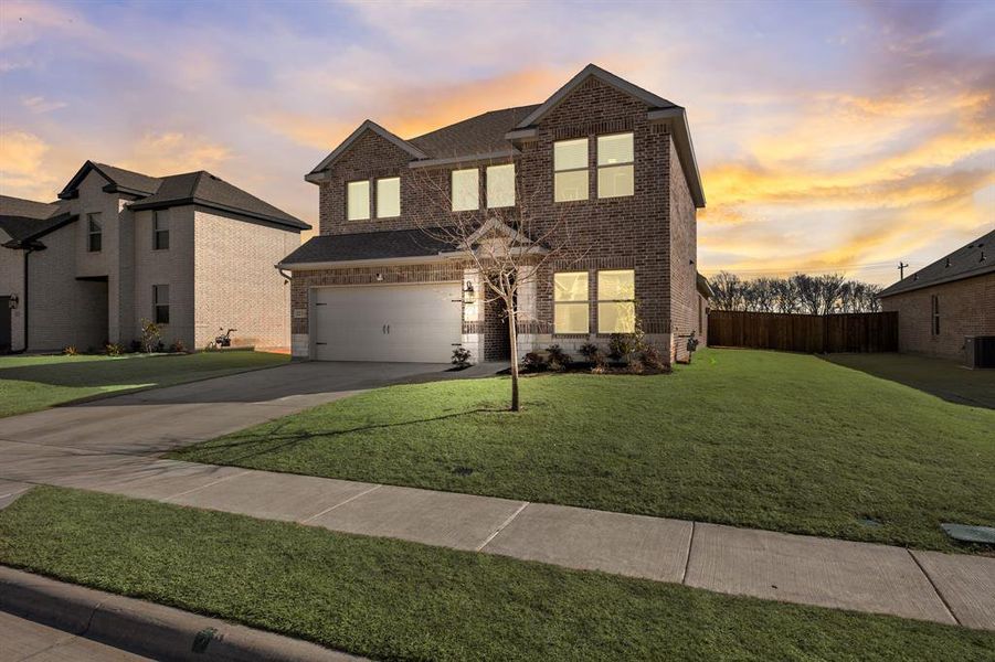 Front exterior of a new home in Rolling Ridge, Van Alstyne, TX, highlighting curb appeal (Image 20).