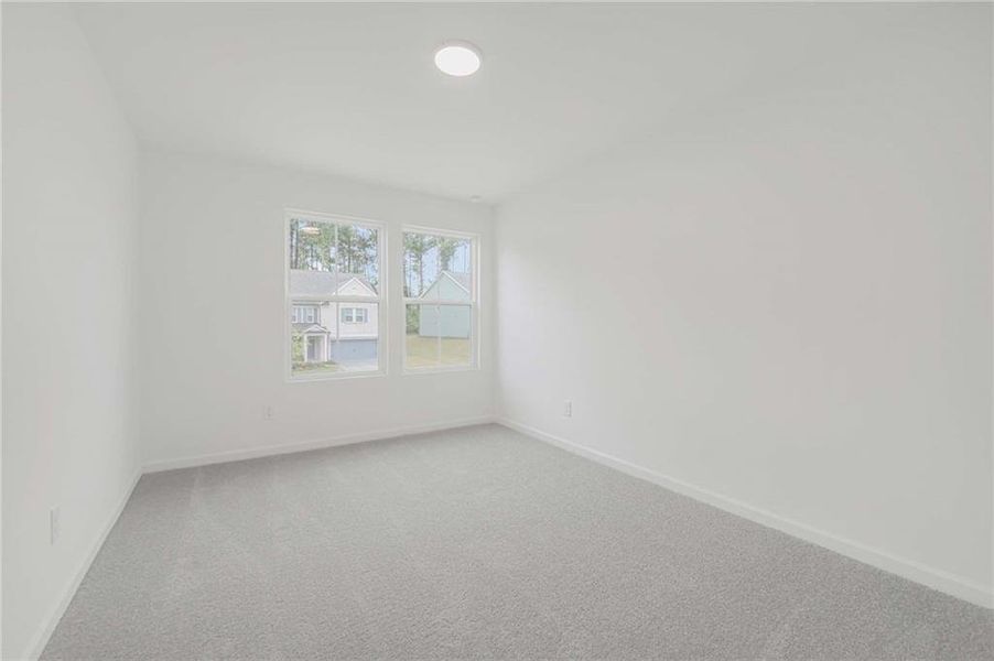Spacious, unfurnished interior of a new home in The Pointe at Heron Bay, Locust Grove (Image 29).