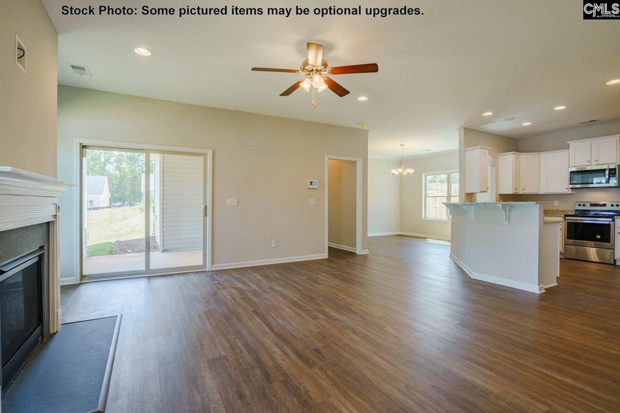 Spacious, unfurnished interior of a new home in Cottages at Roofs Pond, West Columbia (Image 11).