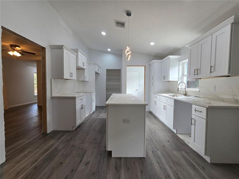 Furnished interior view inside a new home in , Ocklawaha (Image 5).