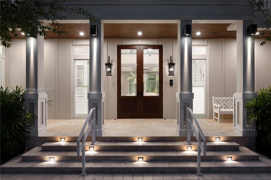 Exterior details and patio area of a home in , Pinecrest (Image 13).