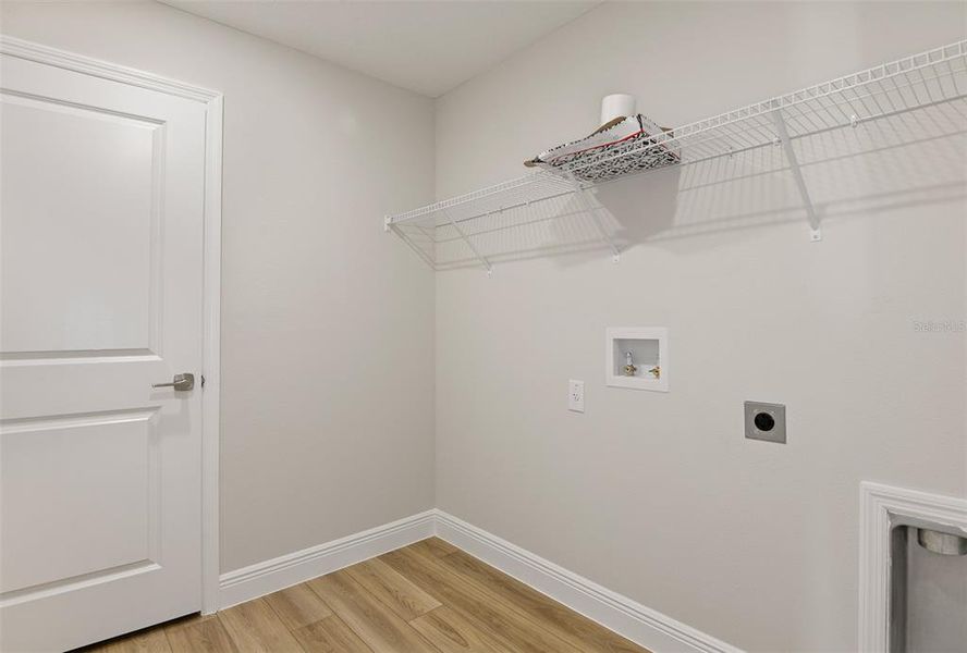 Spacious, unfurnished interior of a new home in Cherrywood Preserve, Ocala (Image 12).