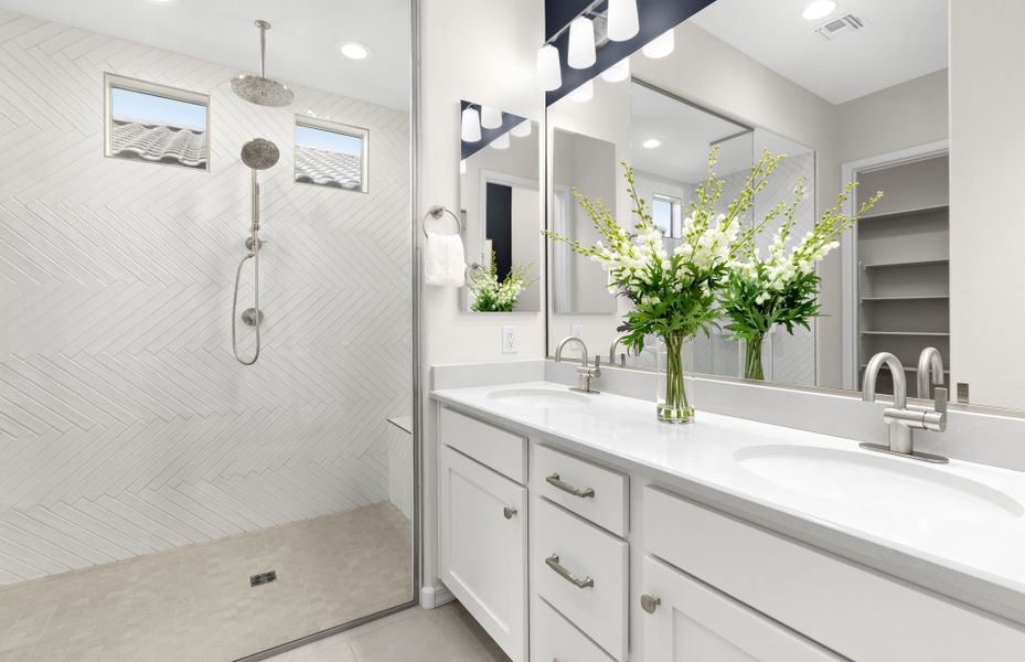 Representative furnished interior of a home built from the Kinsey by Del Webb in Sun City Festival, Buckeye (Image 8).