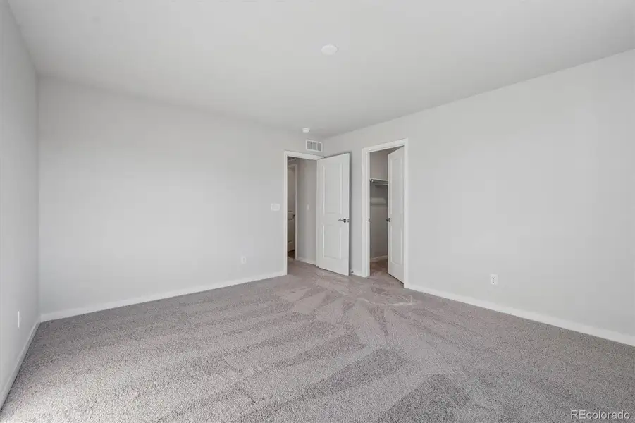 Spacious, unfurnished interior of a new home in Farmlore, Brighton (Image 9).