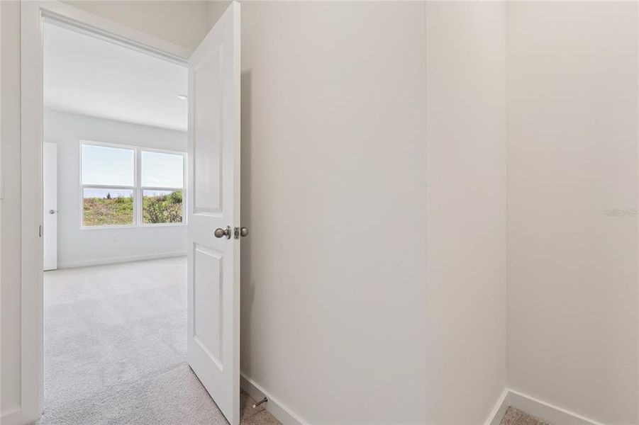 Spacious, unfurnished interior of a new home in Hamilton Bluff, Haines City (Image 35).