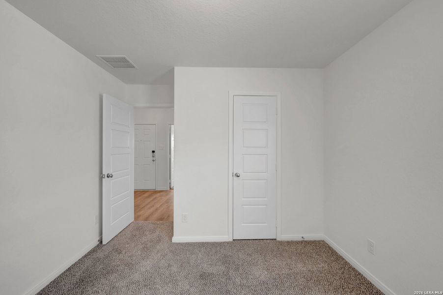 Spacious, unfurnished interior of a new home in Greenspoint Heights, Seguin (Image 28).