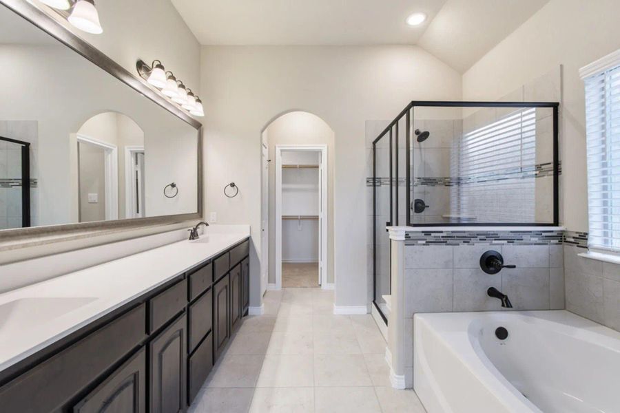 Primary Bathroom | Concept 2440 at Hulen Trails in Fort Worth, TX by Landsea Homes