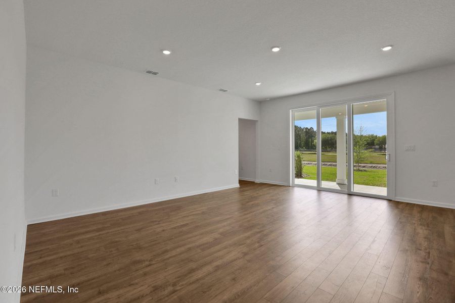 Spacious, unfurnished interior of a new home in Amberly, Green Cove Springs (Image 50).