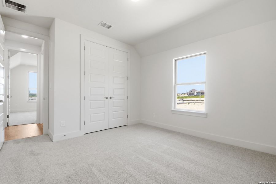 Spacious, unfurnished interior of a new home in Ladera - 50s, San Antonio (Image 34). Spacious, unfurnished interior of a new home in Ladera - 50s, San Antonio (Image 34).