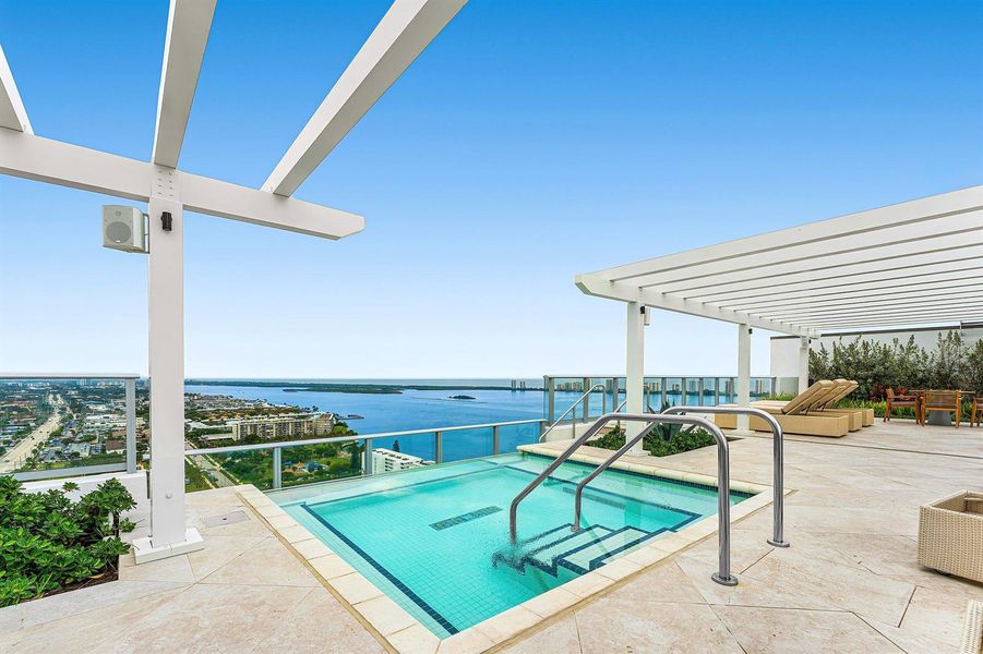 5 rooftop spa view