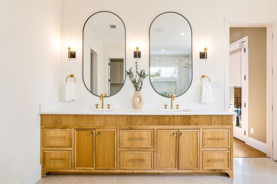 Furnished interior view inside a new home in , Dallas (Image 27).