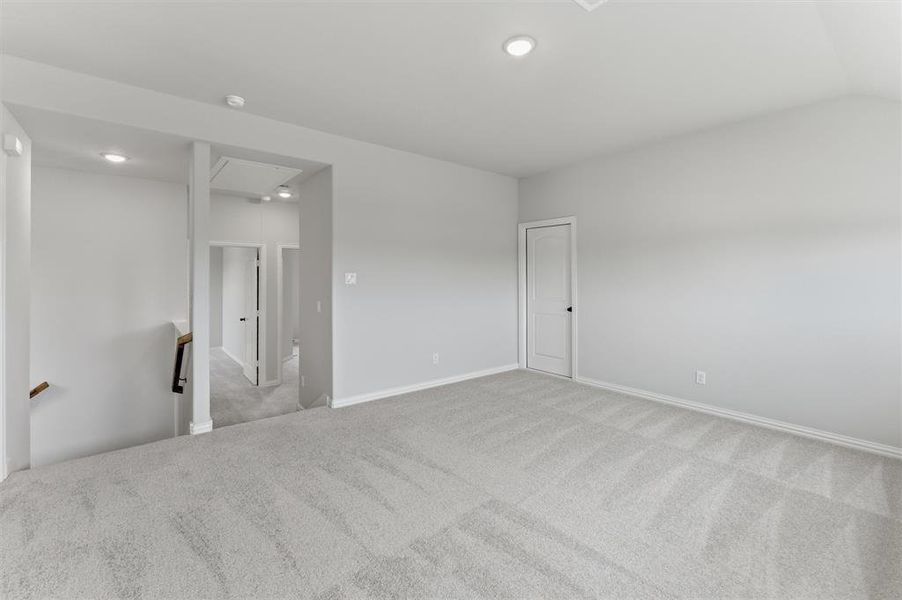 Spacious, unfurnished interior of a new home in Cedar Ridge Estates, Anna (Image 24).