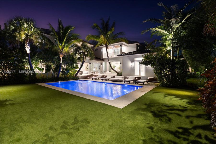 Exterior details and patio area of a home in , Pinecrest (Image 23).