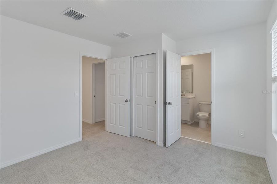 Spacious, unfurnished interior of a new home in , St. Cloud (Image 28).