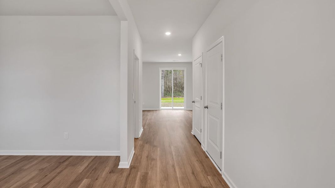 Spacious, unfurnished interior of a new home in Grayson Park, Leland (Image 13).
