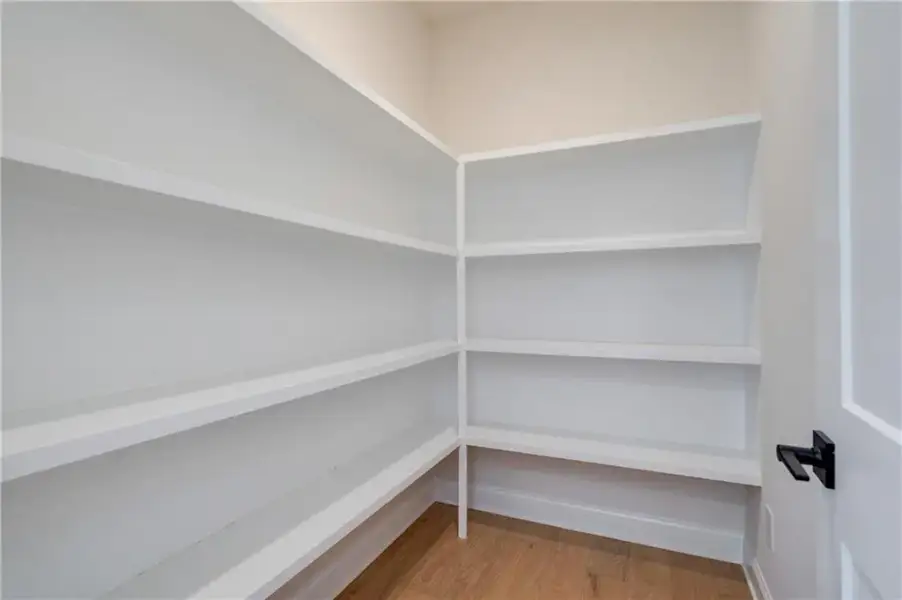 Spacious, unfurnished interior of a new home in , Atlanta (Image 29).