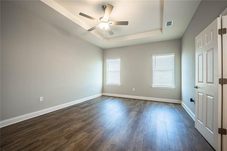 Spacious, unfurnished interior of a new home in , Lakeland (Image 37).