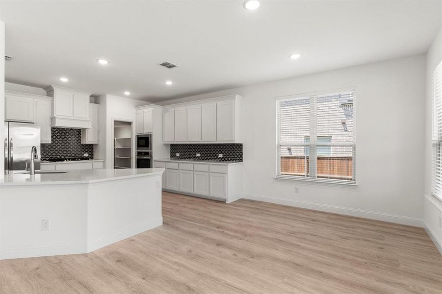 Furnished interior view inside a new home in , Wylie (Image 17).