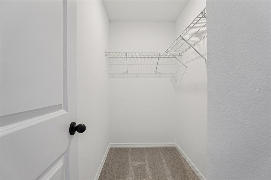 Spacious, unfurnished interior of a new home in Tyson Reserve, St. Cloud (Image 13).