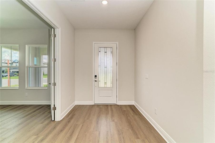Spacious, unfurnished interior of a new home in North River Ranch, Parrish (Image 23).