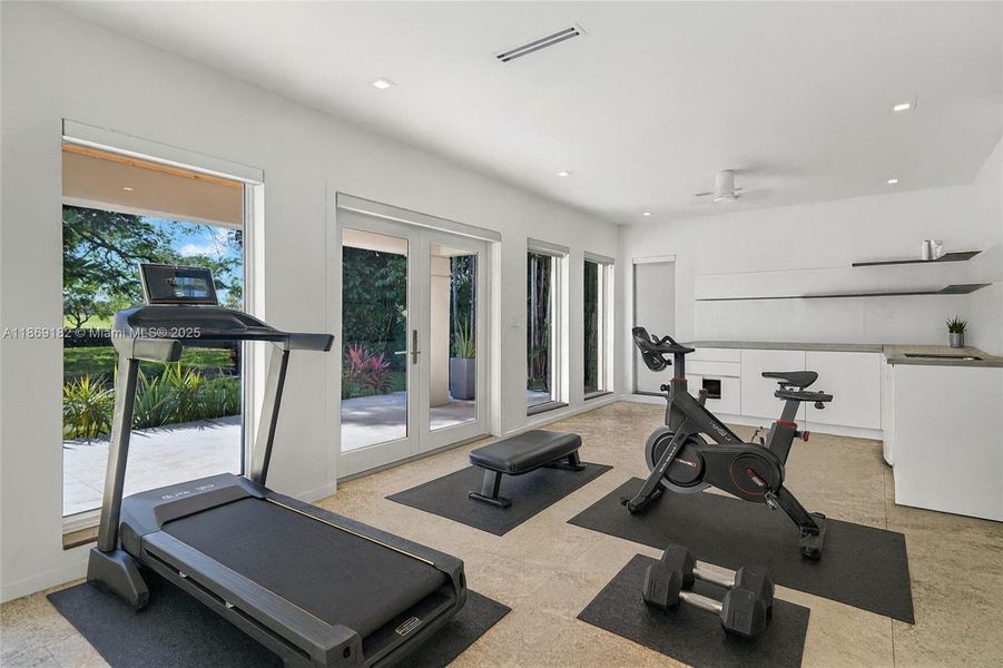 Image 50 of a home in .