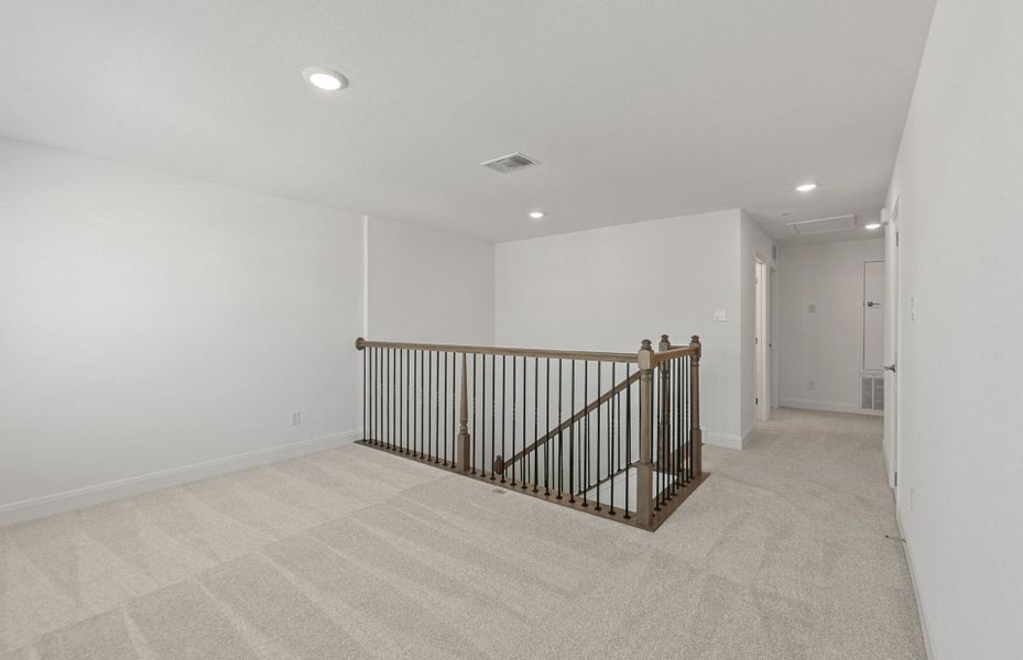 Spacious, unfurnished interior of a new home in Patterson Ranch, Georgetown (Image 19).