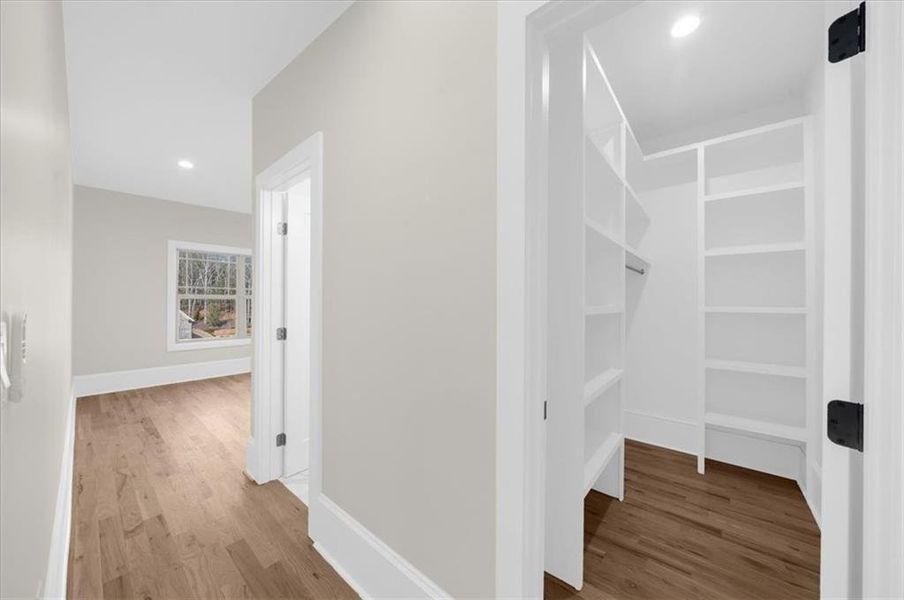 Spacious, unfurnished interior of a new home in , Gainesville (Image 65).