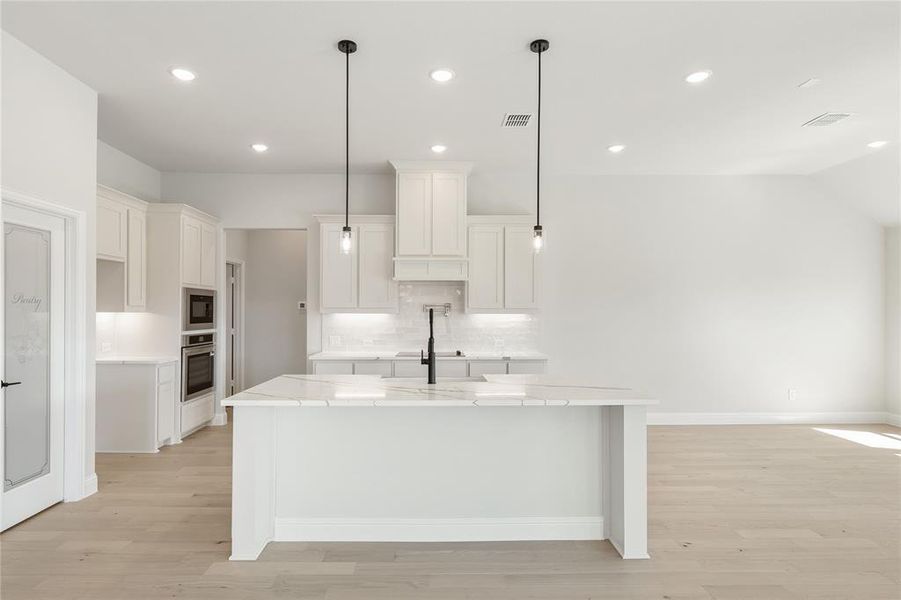 Furnished interior view inside a new home in North Grove, Waxahachie (Image 6).