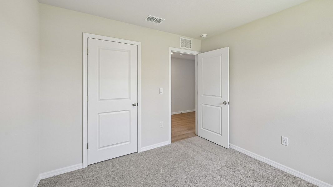 Spacious, unfurnished interior of a new home in Oakfield Lakes, Parrish (Image 25). Spacious, unfurnished interior of a new home in Oakfield Lakes, Parrish (Image 25).