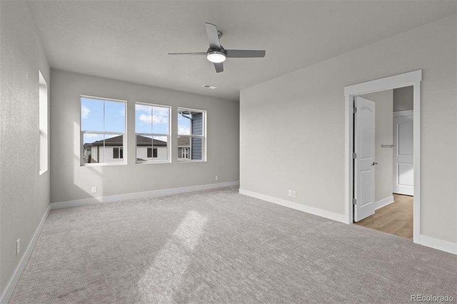 Spacious, unfurnished interior of a new home in , Aurora (Image 31).