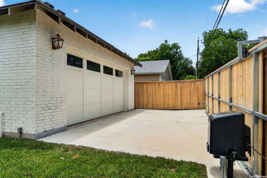 Exterior details and patio area of a home in , Alamo Heights (Image 33).
