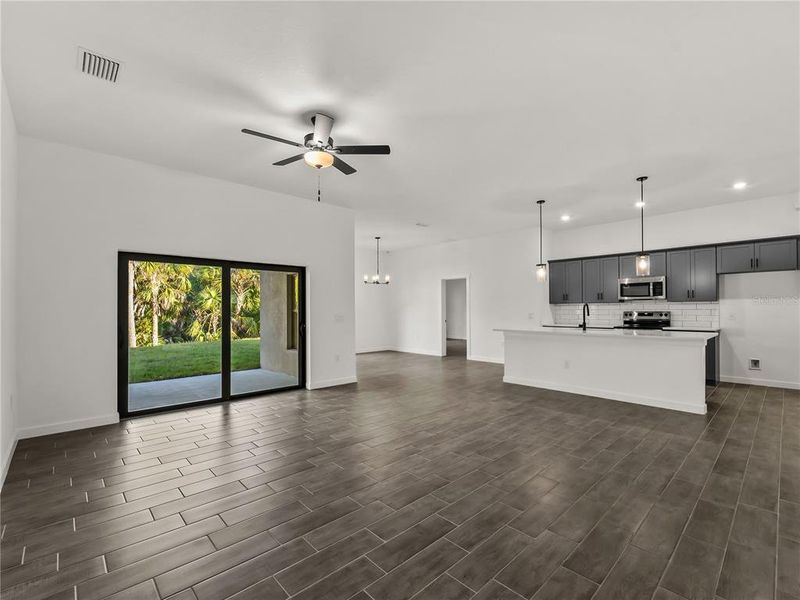 Spacious, unfurnished interior of a new home in , North Port (Image 12).