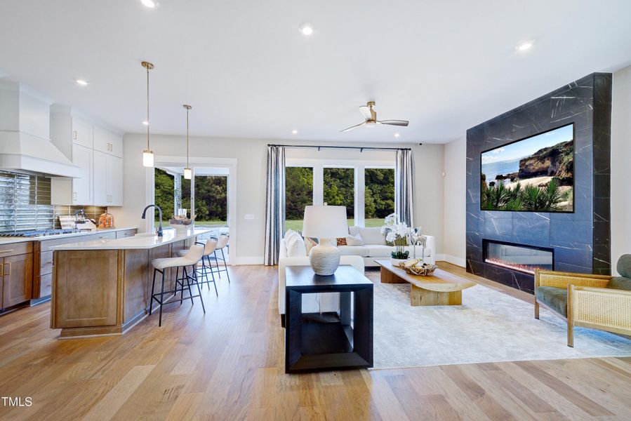 PJD5-0048-00_Horizon_Family Room-4