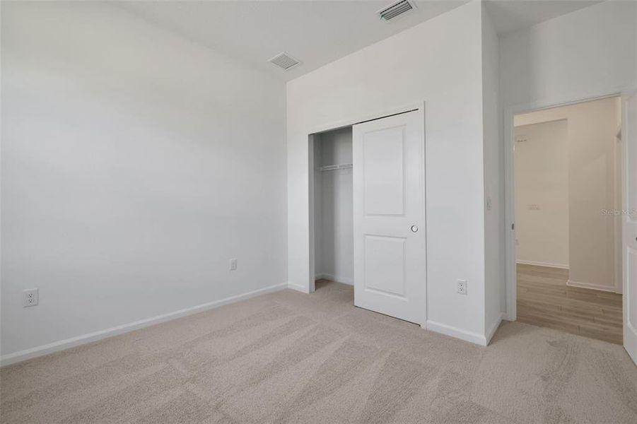 Spacious, unfurnished interior of a new home in Seaport Village, Tavares (Image 18).