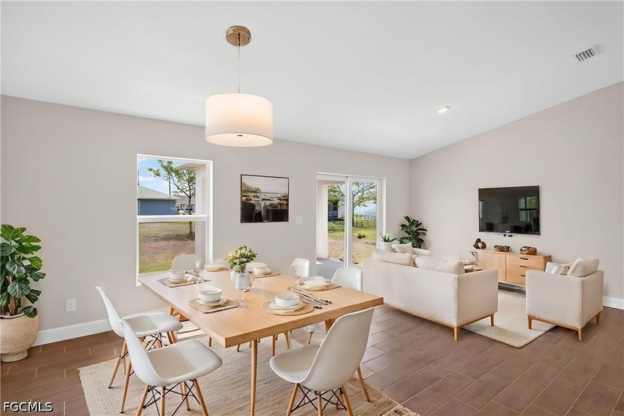 Furnished interior view inside a new home in Cape Coral, Cape Coral (Image 5).