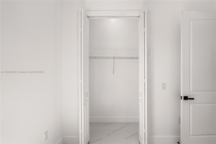 Spacious, unfurnished interior of a new home in , Lehigh Acres (Image 34).