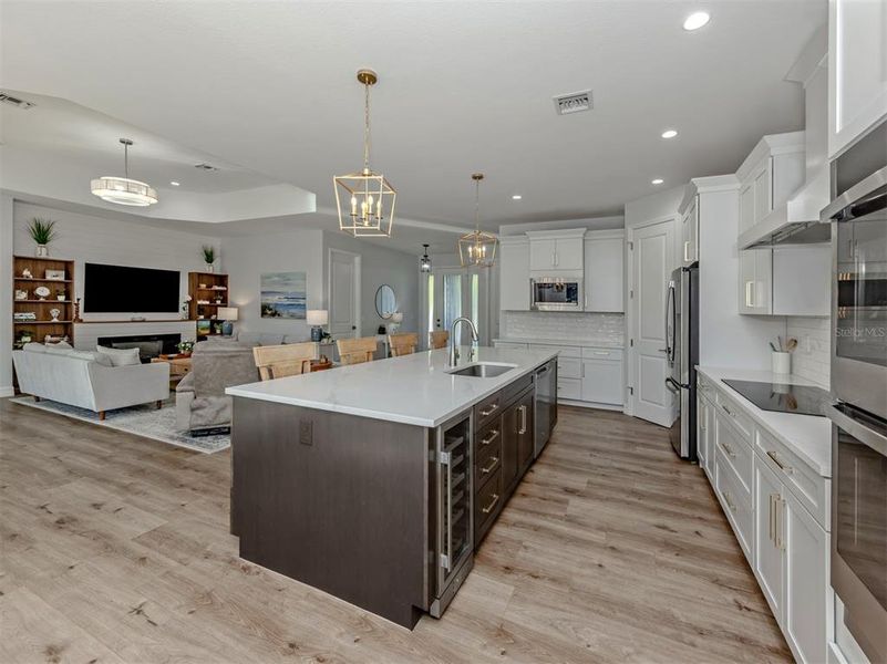 Furnished interior view inside a new home in , Venice (Image 25).