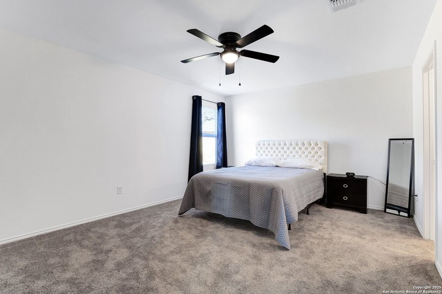 Furnished interior view inside a new home in Vista Point, San Antonio (Image 8). Furnished interior view inside a new home in Vista Point, San Antonio (Image 8).