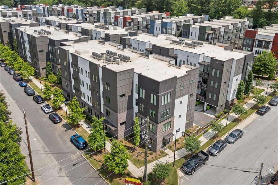 Condo located in Atlanta, GA showcasing its design and architecture (Image 37). Condo located in Atlanta, GA showcasing its design and architecture (Image 37).