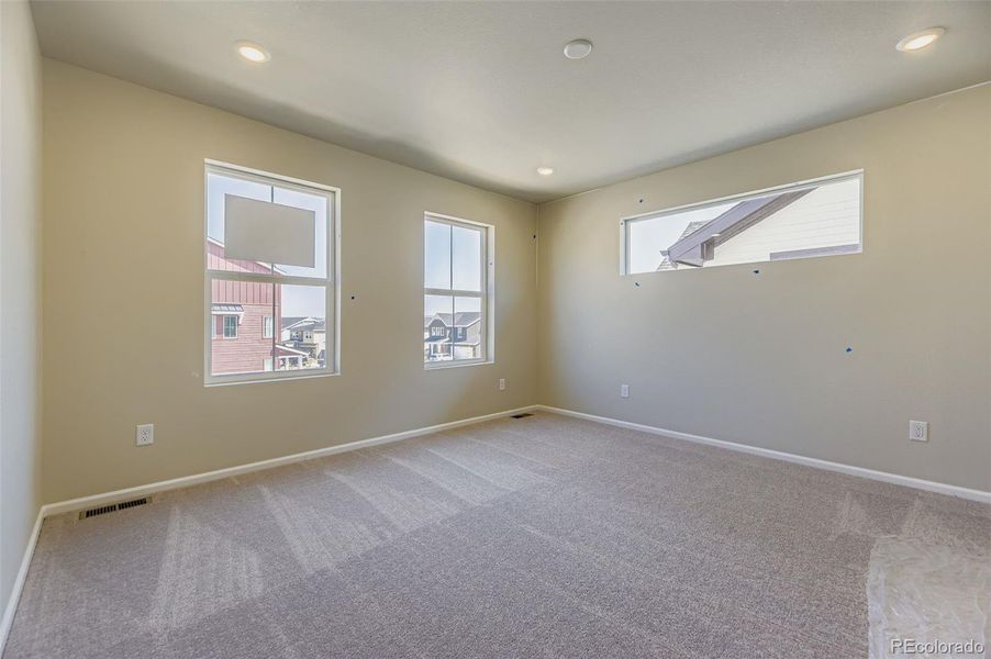 Spacious, unfurnished interior of a new home in The Villas Collection at Sterling Ranch, Littleton (Image 11).