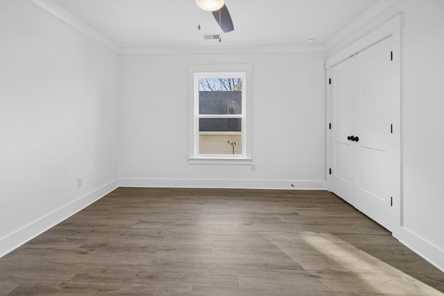 Spacious, unfurnished interior of a new home in , Charleston (Image 20).
